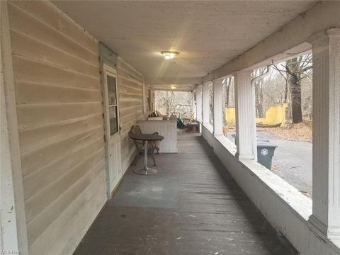 113 Vesper St, Akron, OH 44310 photo 4