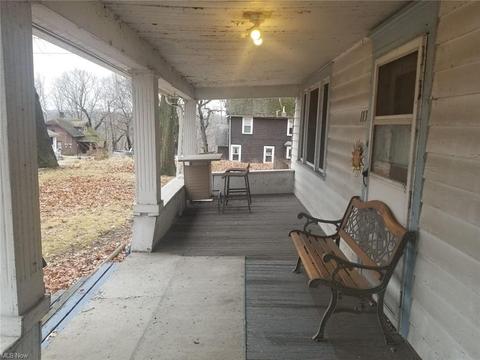 113 Vesper St, Akron, OH 44310 photo 3