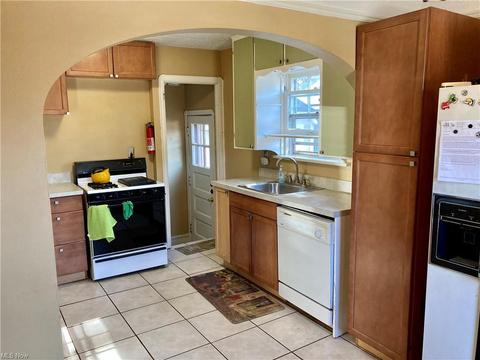 41 Prospect St, Berea, OH 44017 photo 10