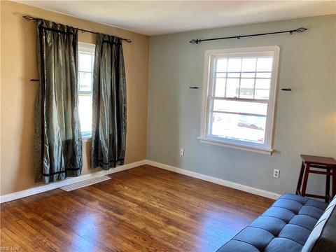 41 Prospect St, Berea, OH 44017 photo 7