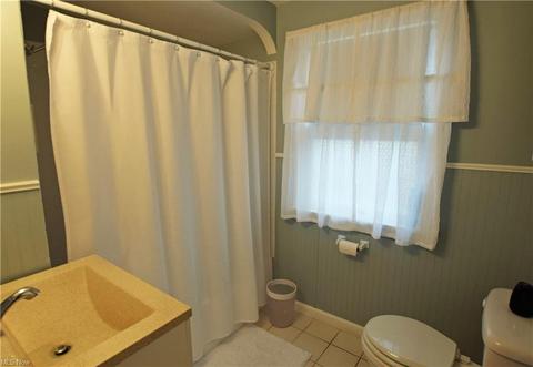 260 E 211th St, Euclid, OH 44123 photo 11