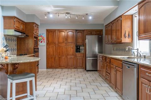 2759 Coventry Ln NW, Canton, OH 44708 photo 6