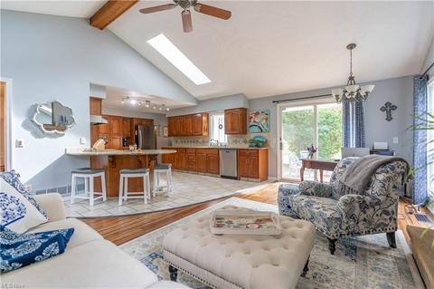 2759 Coventry Ln NW, Canton, OH 44708 photo 4