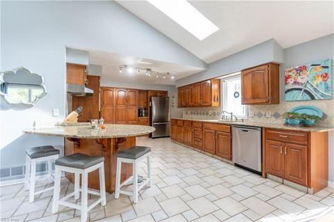 2759 Coventry Ln NW, Canton, OH 44708 photo 9