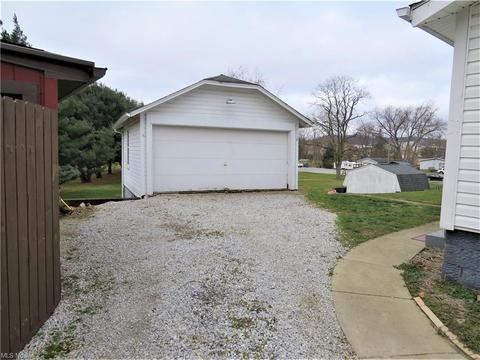 202 Murray Ave, Minerva, OH 44657 photo 2