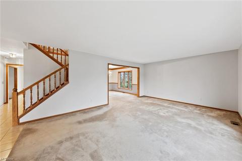 6290 Cloverly Dr, Solon, OH 44139 photo 5