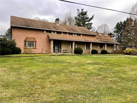 21 Harmony Hills Dr, Akron, OH 44321 photo 1