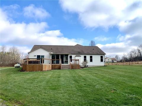 9629 Nichols Rd, Freedom, OH 44288 photo 2