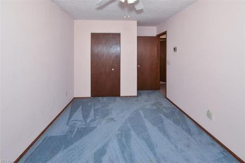 150 Potomac Dr, Elyria, OH 44035 photo 18