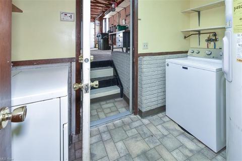 150 Potomac Dr, Elyria, OH 44035 photo 33
