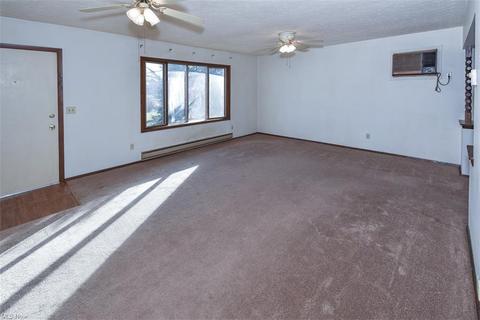 150 Potomac Dr, Elyria, OH 44035 photo 6