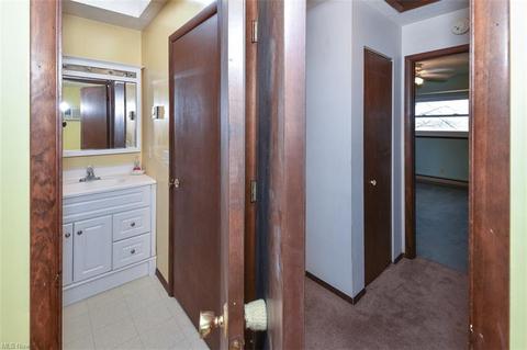 150 Potomac Dr, Elyria, OH 44035 photo 17