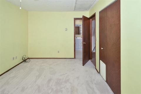 150 Potomac Dr, Elyria, OH 44035 photo 20