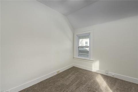 223 Olive St, Elyria, OH 44035 photo 16