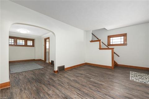 223 Olive St, Elyria, OH 44035 photo 7