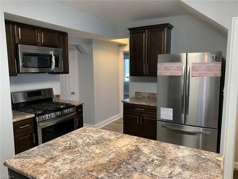 795 E 232nd St, Euclid, OH 44123 photo 10