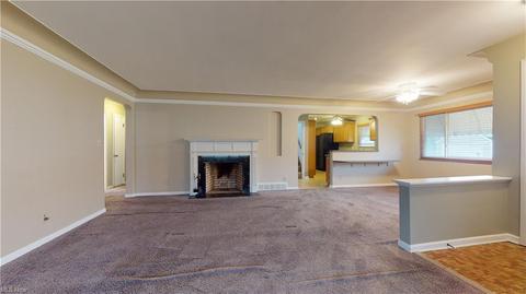 5790 Eldon Dr, Parma, OH 44130 photo 10