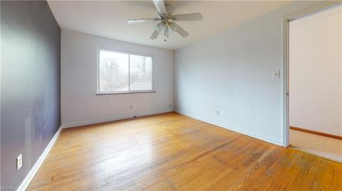 5790 Eldon Dr, Parma, OH 44130 photo 21