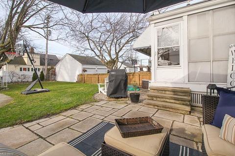 84 E 207th St, Euclid, OH 44123 photo 3