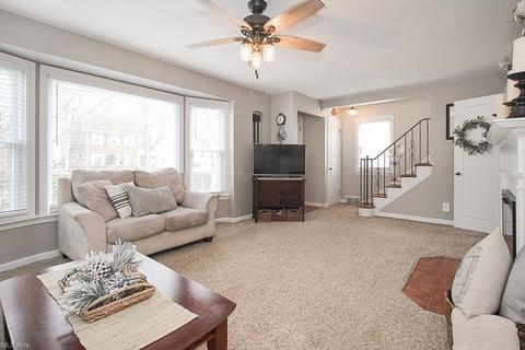 84 E 207th St, Euclid, OH 44123 photo 5