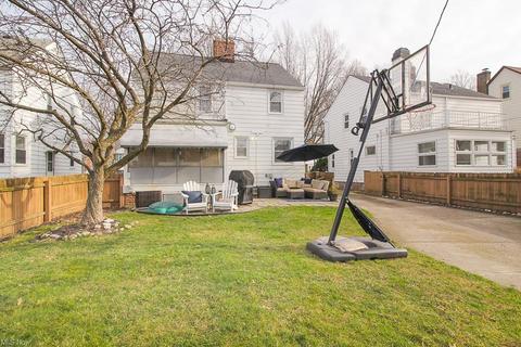 84 E 207th St, Euclid, OH 44123 photo 2