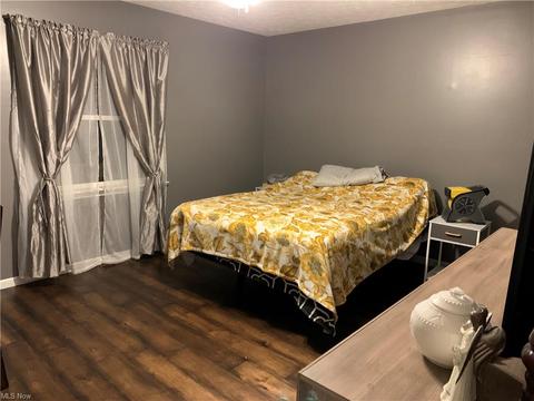 5056 Spalding Ct, Lorain, OH 44053 photo 9