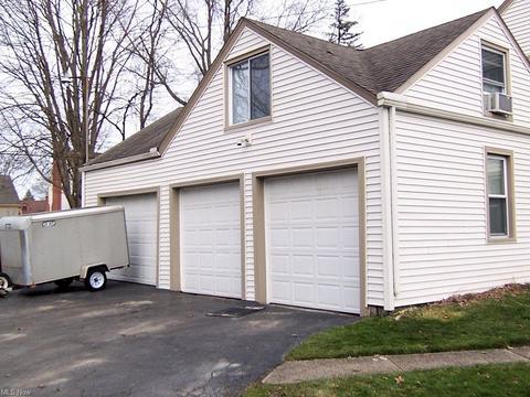 70 S Cadillac Dr, Boardman, OH 44512 photo 3