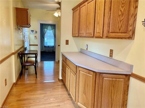 2573 E Midlothian Blvd, Struthers, OH 44471 photo 3