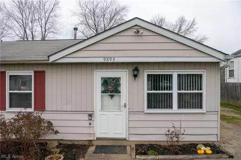 9893 Short Dr, Windham, OH 44288 photo 3