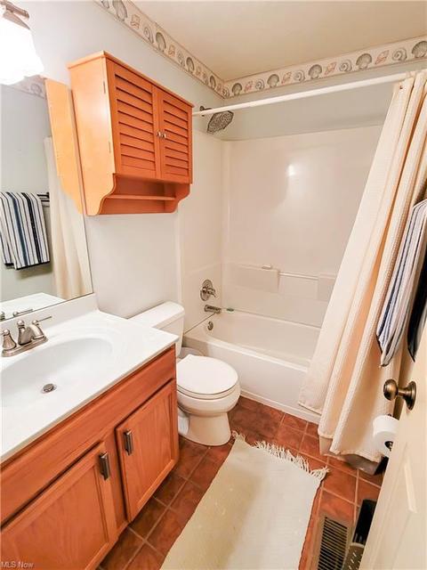 6920 Eastham Cir NW, Canton, OH 44708 photo 9