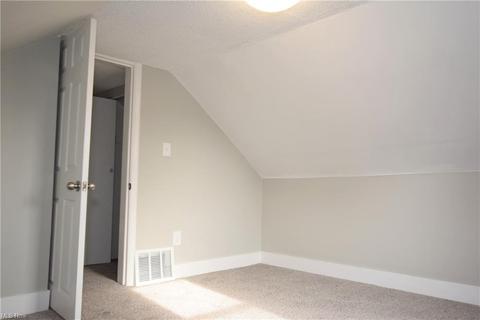 2823 Robindale Ave, Akron, OH 44312 photo 17