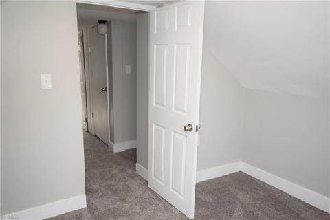 2823 Robindale Ave, Akron, OH 44312 photo 15
