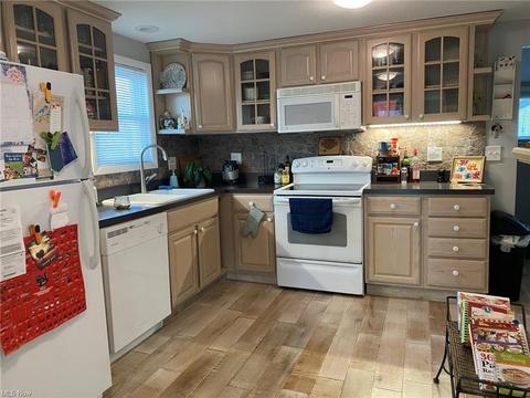1601 Mapledale Rd, Wickliffe, OH 44092 photo 4