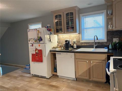 1601 Mapledale Rd, Wickliffe, OH 44092 photo 5