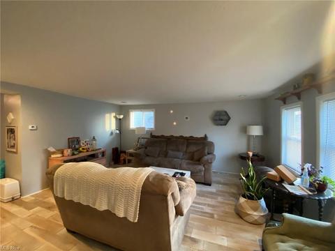 1601 Mapledale Rd, Wickliffe, OH 44092 photo 10