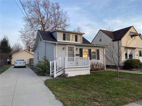 1601 Mapledale Rd, Wickliffe, OH 44092 photo 1