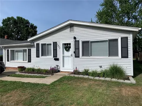 1711 Eldon Dr, Wickliffe, OH 44092 photo 1