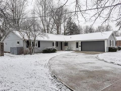 160 4th Ave, Berea, OH 44017 photo 1