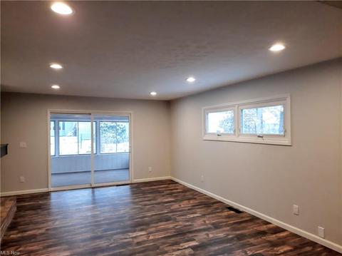 160 4th Ave, Berea, OH 44017 photo 9