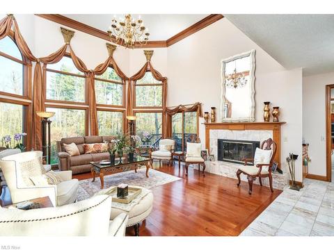 7249 Rollingbrook Trl, Solon, OH 44139 photo 5