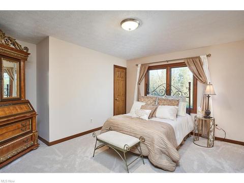 7249 Rollingbrook Trl, Solon, OH 44139 photo 19