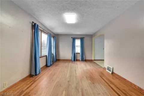 3319 Pickett Rd, Lorain, OH 44053 photo 7