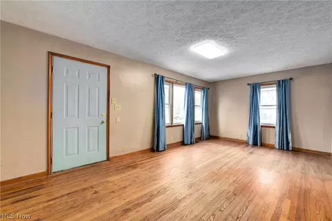 3319 Pickett Rd, Lorain, OH 44053 photo 6