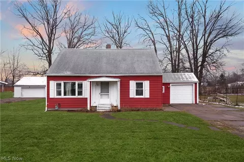 3319 Pickett Rd, Lorain, OH 44053 photo 1