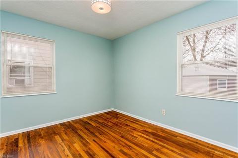 629 Eastern Heights Blvd, Elyria, OH 44035 photo 4