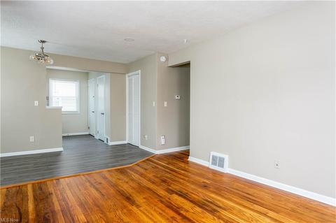 629 Eastern Heights Blvd, Elyria, OH 44035 photo 13