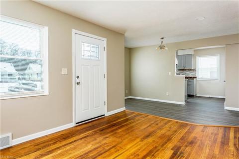 629 Eastern Heights Blvd, Elyria, OH 44035 photo 14