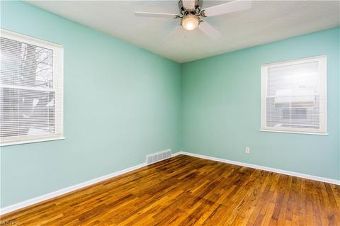 629 Eastern Heights Blvd, Elyria, OH 44035 photo 12