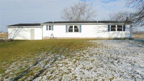 93 E Britton Rd, Burbank, OH 44214 photo 15