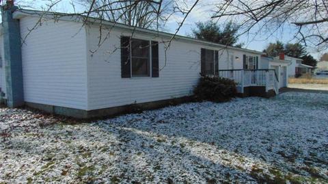93 E Britton Rd, Burbank, OH 44214 photo 22